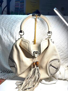 Gucci Babushka Pebble Leather creme light beige giant Tassel Hobo shoulder bag